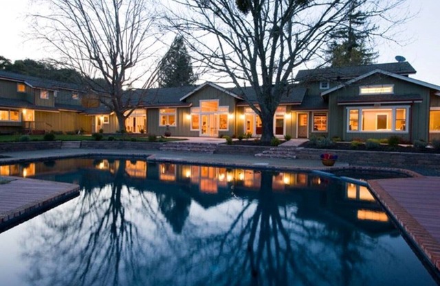 Creek Front Vineyard, trockener Westnebenfluss Healdsburg CA