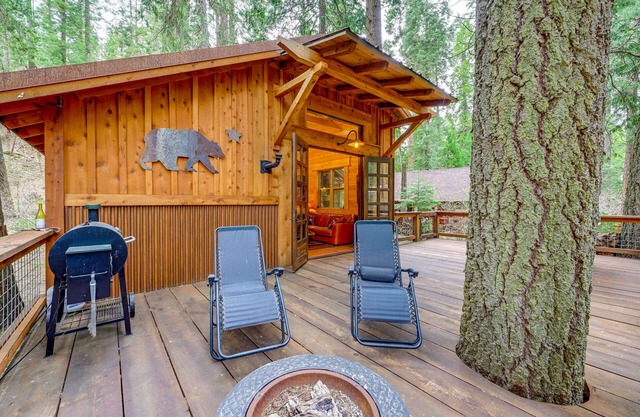 Creekside Cabin ~ 20 Mi to Kings Canyon Park!