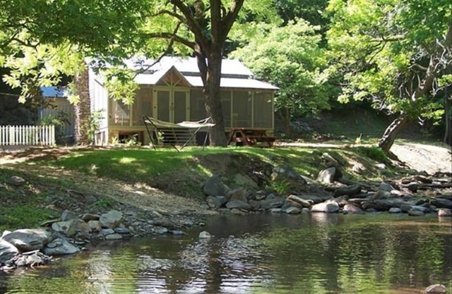 Creekside Cabin auf 40 Acres, F / P, Lagerfeuer, Trail von Creek