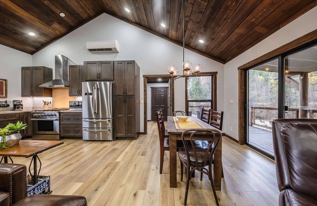 Creekside Cabin – Very Secluded!