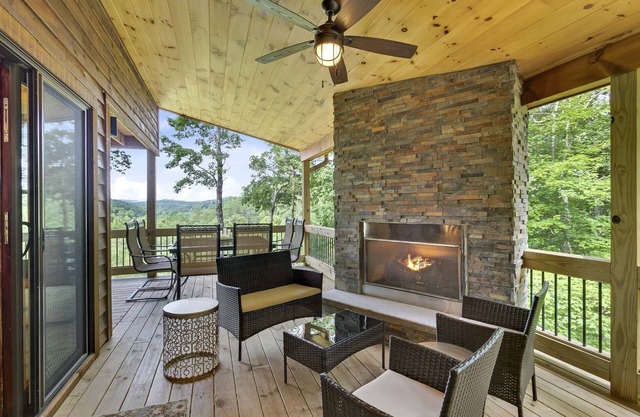 Creekside Cabin w/ Hot Tub, Mtn Views & More!