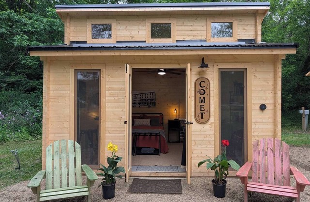 Creekside Cabins - Comet