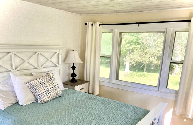 Creekside Chalet on Canasarega