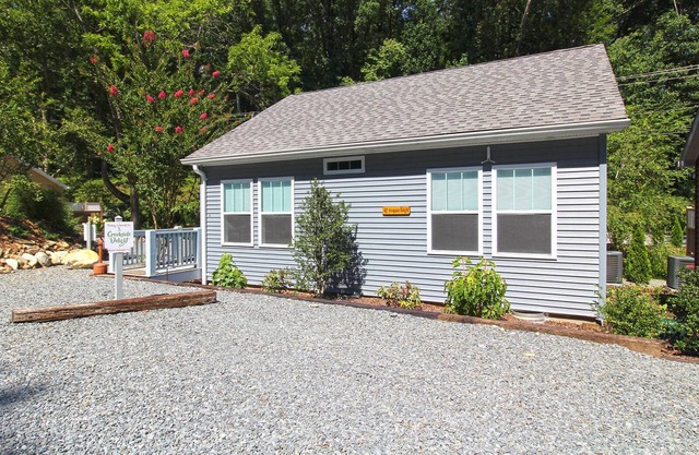 Creekside Delight- Bryson Village