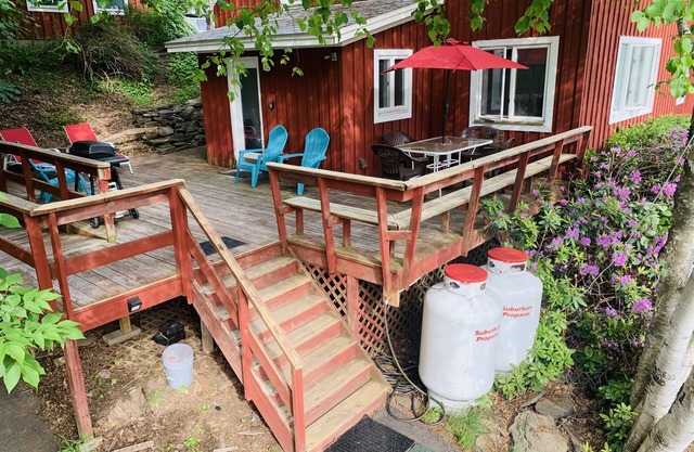 Creekside Getaway, a spacious, Elegant Catskill Mountain retreat
