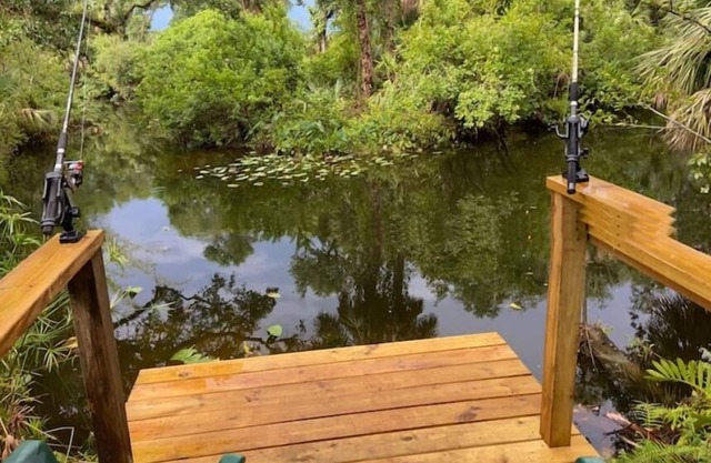 Creekside Getaway in Nature