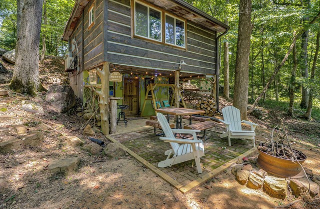 NEU! Abgeschiedenes Creekside Home 'The Treehouse Cabin'