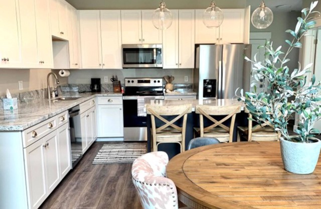 Creekside Swan Valley home with epic mountain views, patio, BBQ, & central AC