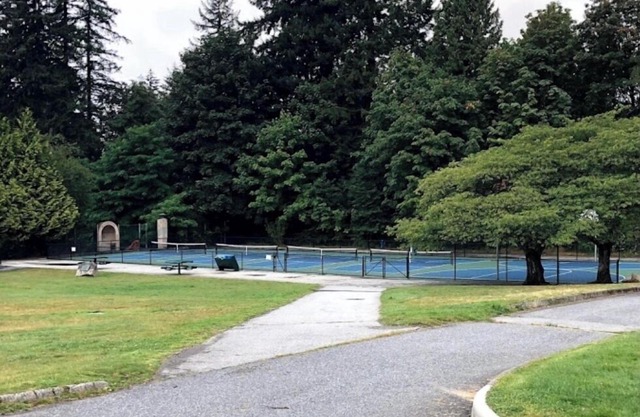 Creekside Urban Guesthouse w/King bed & Parking