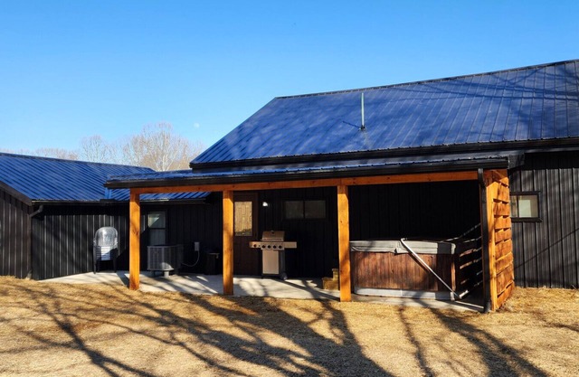 Creola Cottage - private land close to outdoor activities