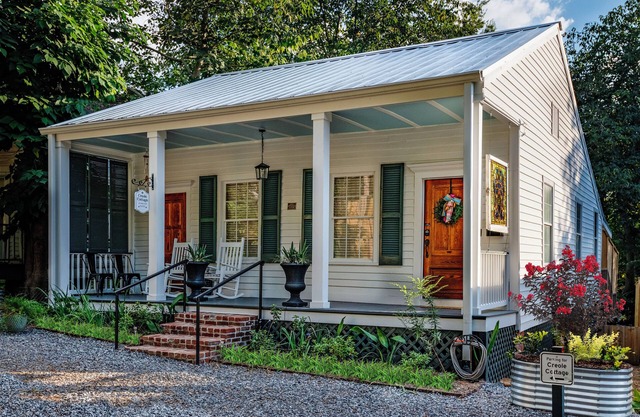Creole Cottage | 2/1 | Pet Friendly w/ Fee, Walk to Downtown, Grill, Washer/Dryer