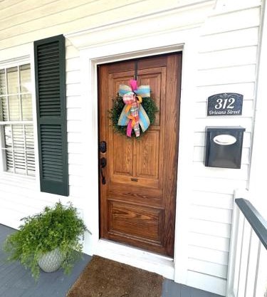 Creole Cottage - 2 Bed, 1 Bath, Pet Friendly with Fee, Walk to Downtown, Grill, Washer & Dryer