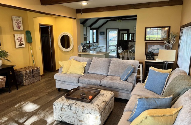 4 Schlafzimmer Beachfront Cottage - Crescent Beach Ontario (Fort Erie)