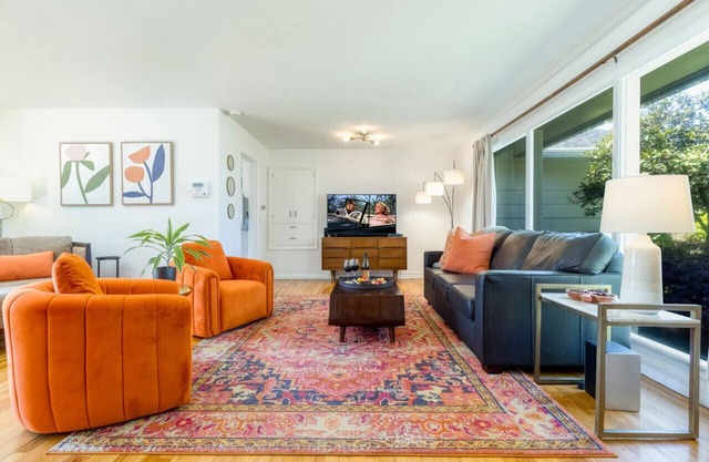 Crestview House · Crestview, Updated Ranch-Style Home Close to Town