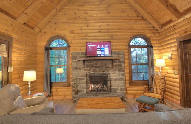 Cricket Hill Lodge & Cabins