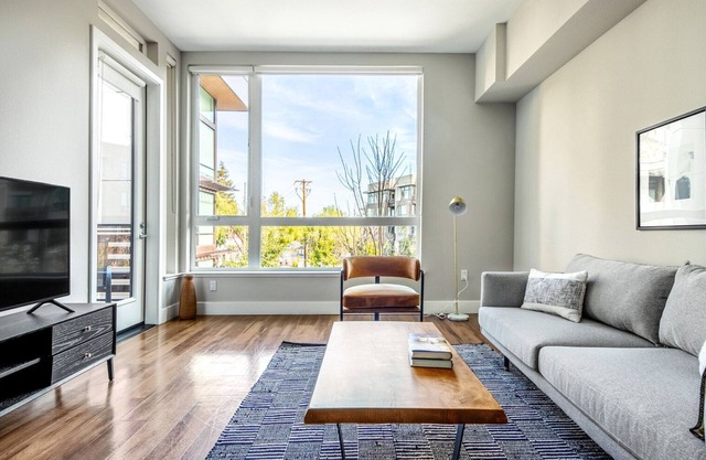 Crisp Mountain View 1BR w/ Pool, Spa, Roofdeck, by Blueground