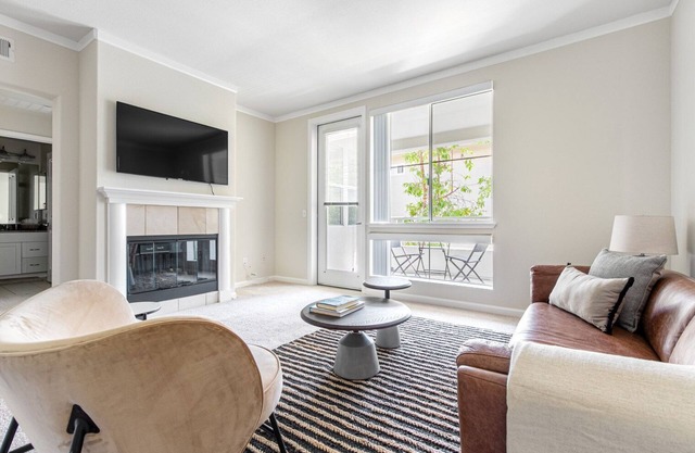 Crisp San Mateo 1BR w/ Pool, Spa, Parking, walk to Shops by Blueground