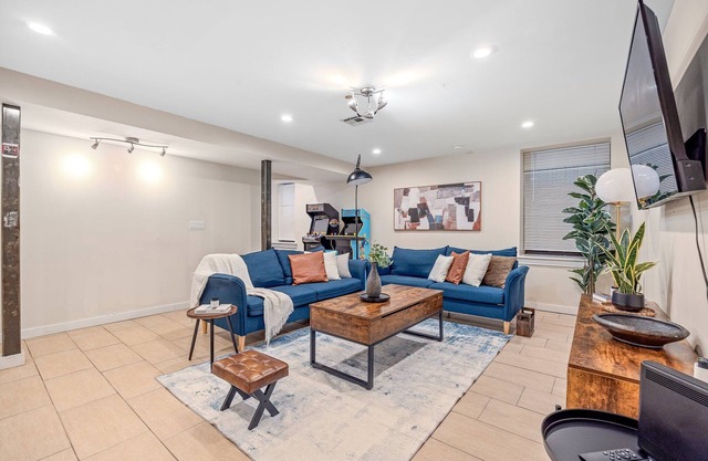 Crown Heights 6BD Haven w/Arcade Games for 16