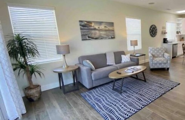 Crown Point Beach Retreat - 1 Block zur Bucht! w A / C.