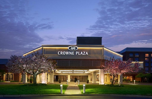 Crowne Plaza Providence-Warwick (Airport) by IHG