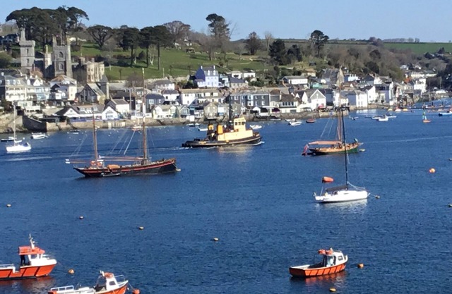 Crow’s Nest, Polruan with mesmerising views!