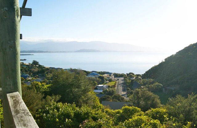 Crows Nest - Tata Beach Holiday Home