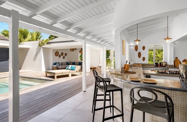 Crush (1/4 Rooms) Luxury villa