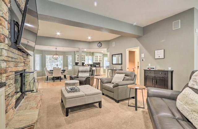 Crystal Bay Home with Fireplace Near Ski Resorts
