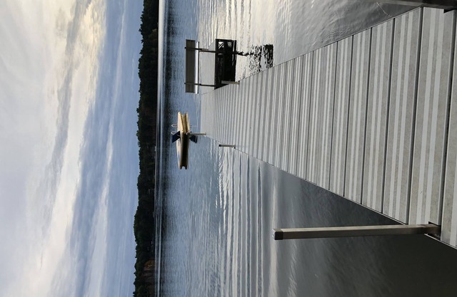 Kristallklarer See mit Privatstrand und herrlicher Aussicht
