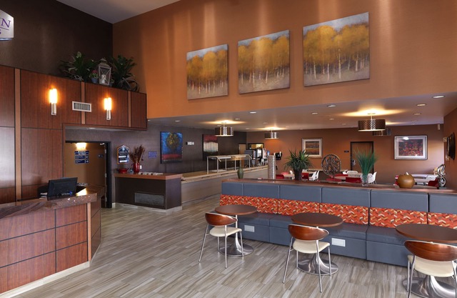 Crystal Inn Hotel & Suites Midvalley