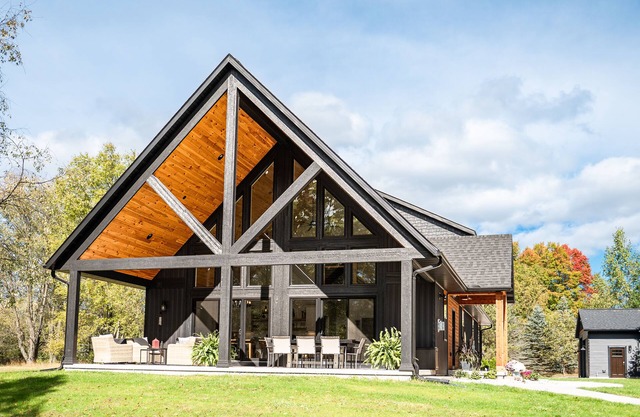 Crystal Mountain Retreat: Private Betsie Riverfront & Recreational Trail Access