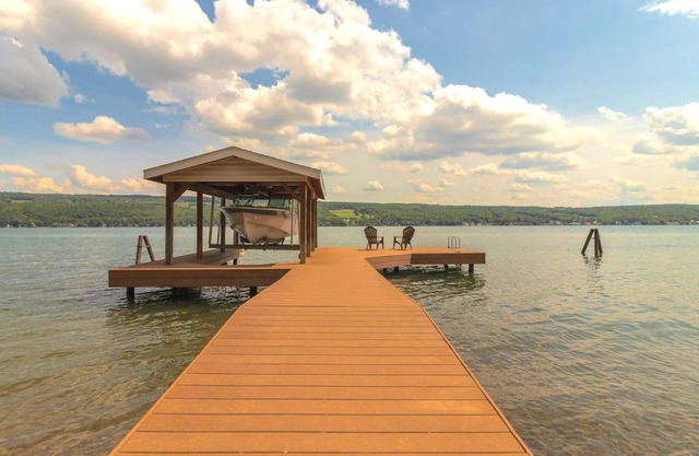 Crystal Waters - Genießen Sie schöne Sonnenaufgänge auf Keuka See!