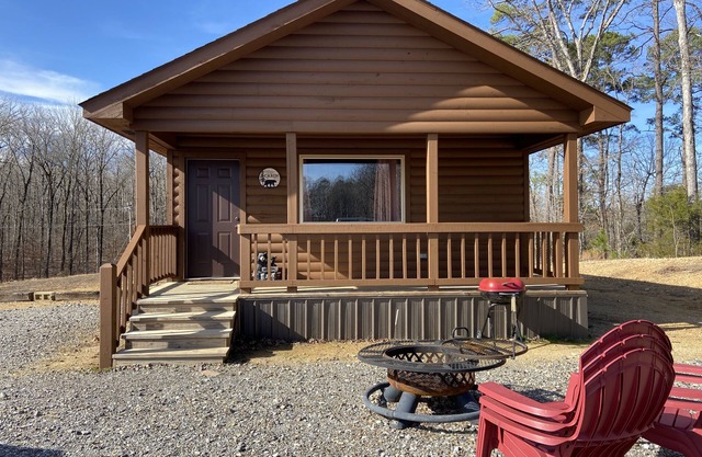 Cub Cabin for nature lovers and water enthusiasts.Pets are an additional charge.
