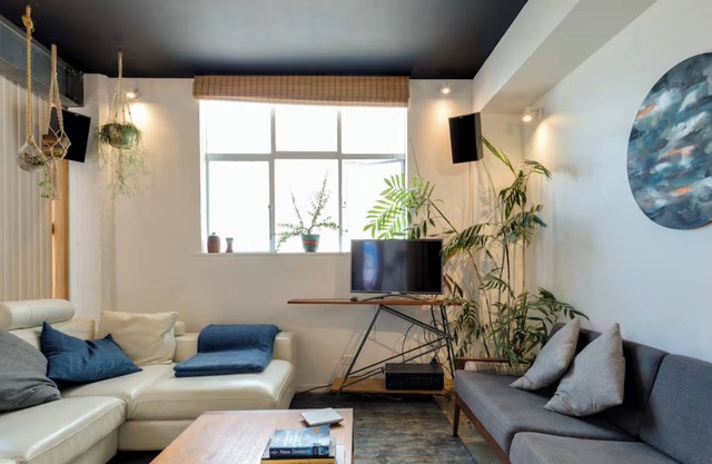 Cuba Mall Apartment. Perfect short term stay/accommodation.