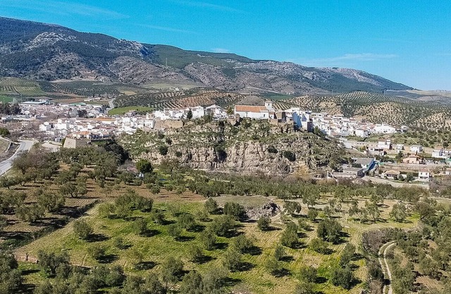 Cubo's El Burgo Old Town Apartment / free wifi / mountain route