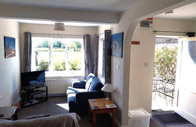 Cottage-Ensuite-Cuckoo