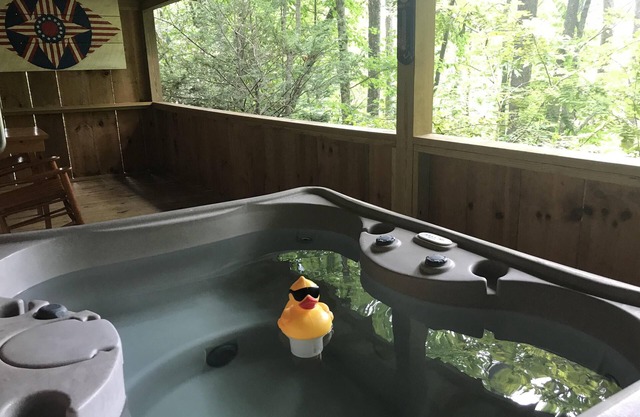 Kuscheln und Relax- Private Hot Tub, Kamin, Romantisch, Aussicht, Free WiFi, Haustiere erlaubt