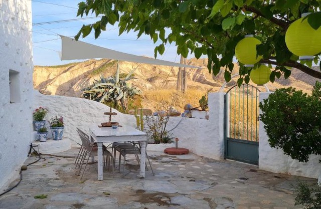 Cuevas Los Coloraos - La Residencia