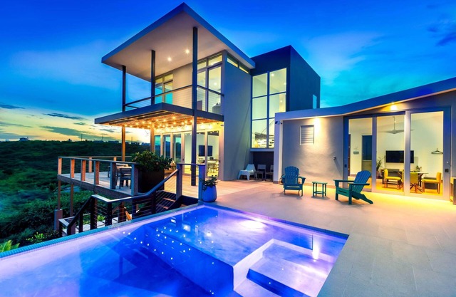 Neues modernes Haus in Culebra / Pool / Independent Studios