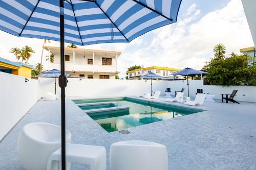 Culebrina Suite - Stunning 1 bedroom Suite steps from the beach