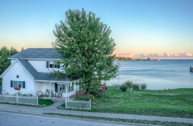 Cull's Cove Premier Harbor Waterfront Location