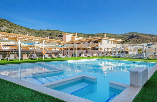 Cullera Holiday Hotel