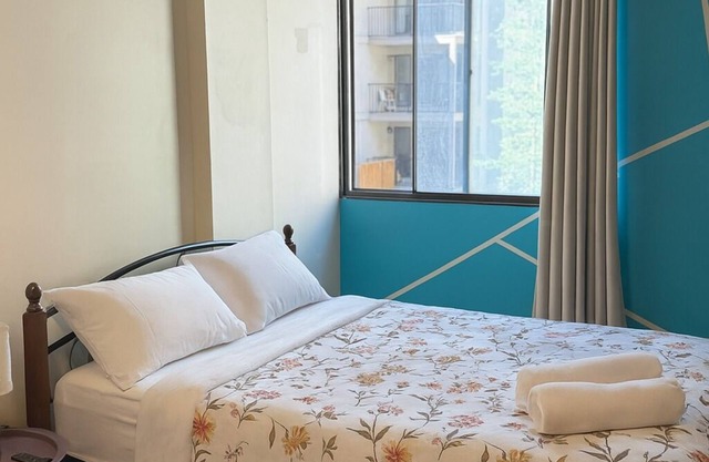 Cultural Crossing: Cozy City Escape
