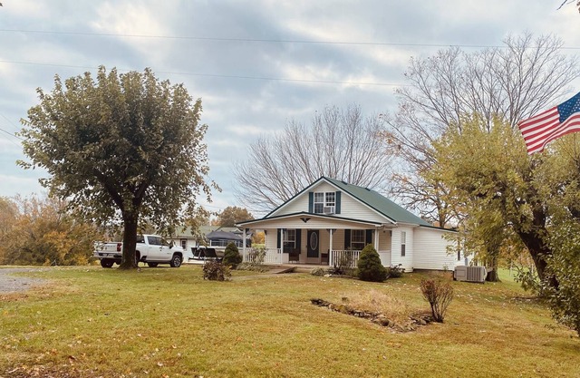 Cumberland Farm House - Minutes from Lake Cumberland