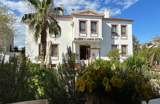 Cunda Alibeyhan Otel