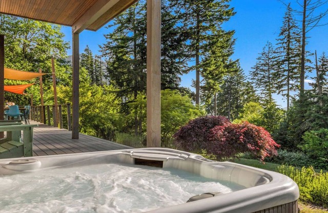 Keys to the Gorge | Sauna | Hot Tub | Sleeps 12