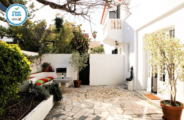 Gemütliche Wohnung mit Garten in Estoril