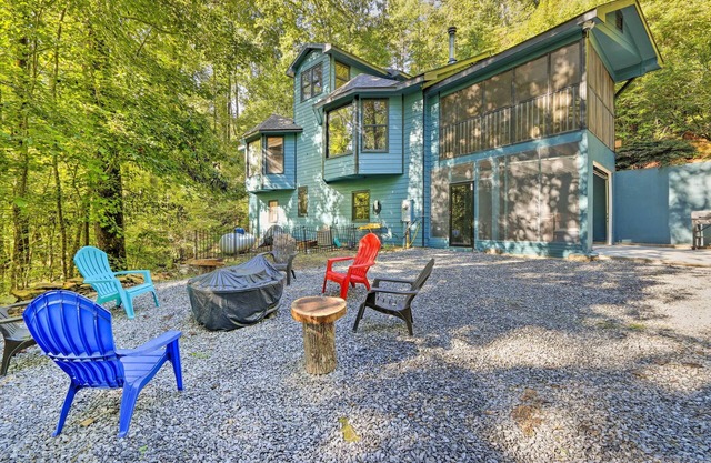 Custom-Built Luxury Cabin w/ Tesla Charger!
