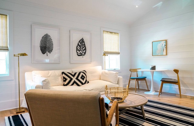 Nagelneues kundenspezifisches California Vibe Carriage House in Seagrove