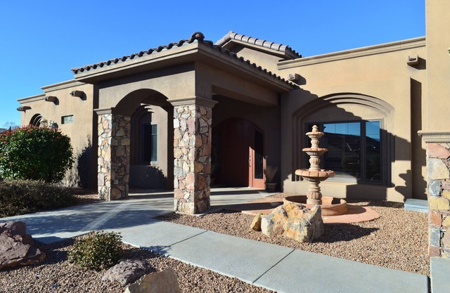 Custom Cruces Tuscan Home - Minuten zum Einkaufen, Golfplatz, Berge und vieles mehr